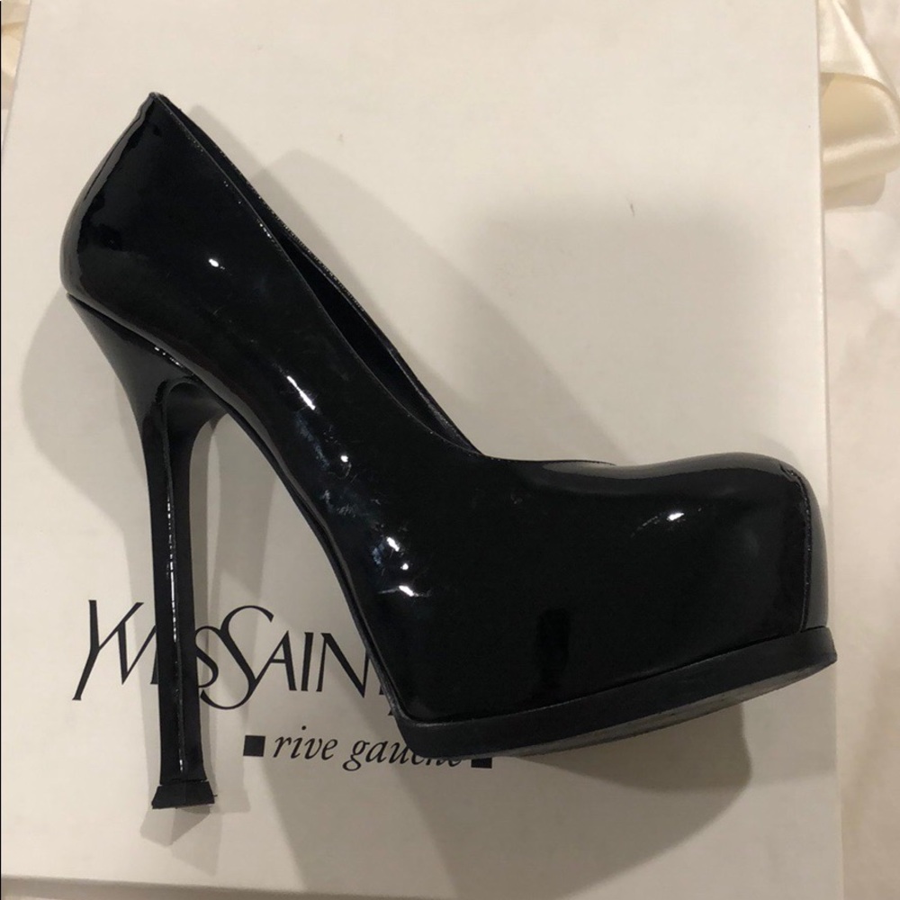 SALE!! YSL Tribtoo Black Patent Leather Pumps